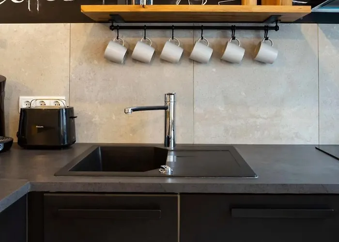 Two Br And Two Bth Self Checkin Street Parking * Βερολίνο