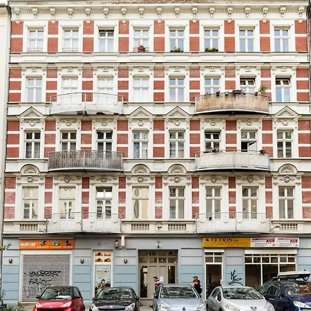 Two Br And Two Bth Self Checkin Street Parking Apartment
