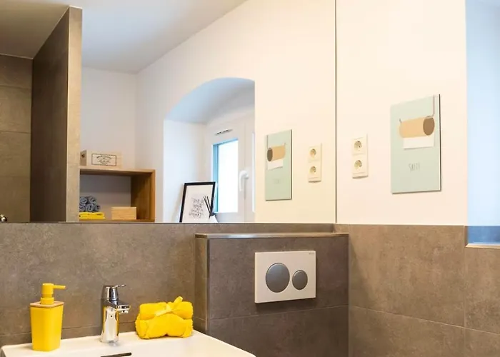 Two Br And Two Bth Self Checkin Street Parking ברלין