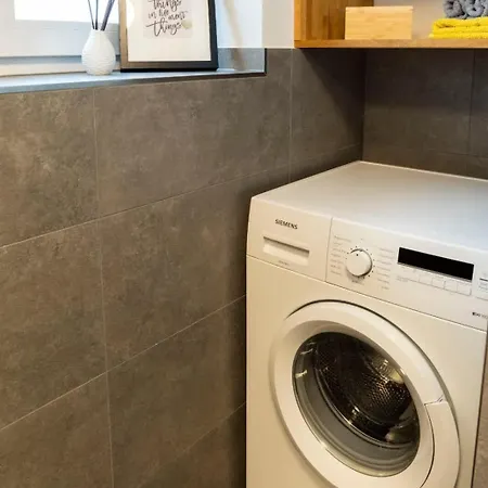 Two Br And Two Bth Self Checkin Street Parking * Berlin