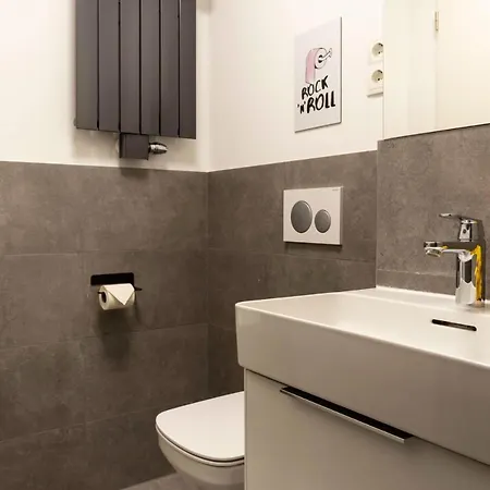 Apartament Two Br And Two Bth Self Checkin Street Parking Berlin